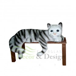 Decorative Figure Statue Cat on the bench